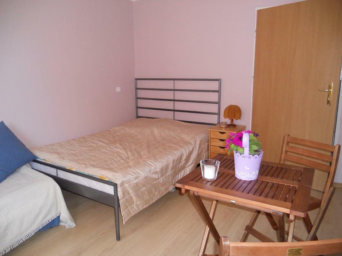 Pokoje Goscinne Zacisze Rowy  Exterior foto